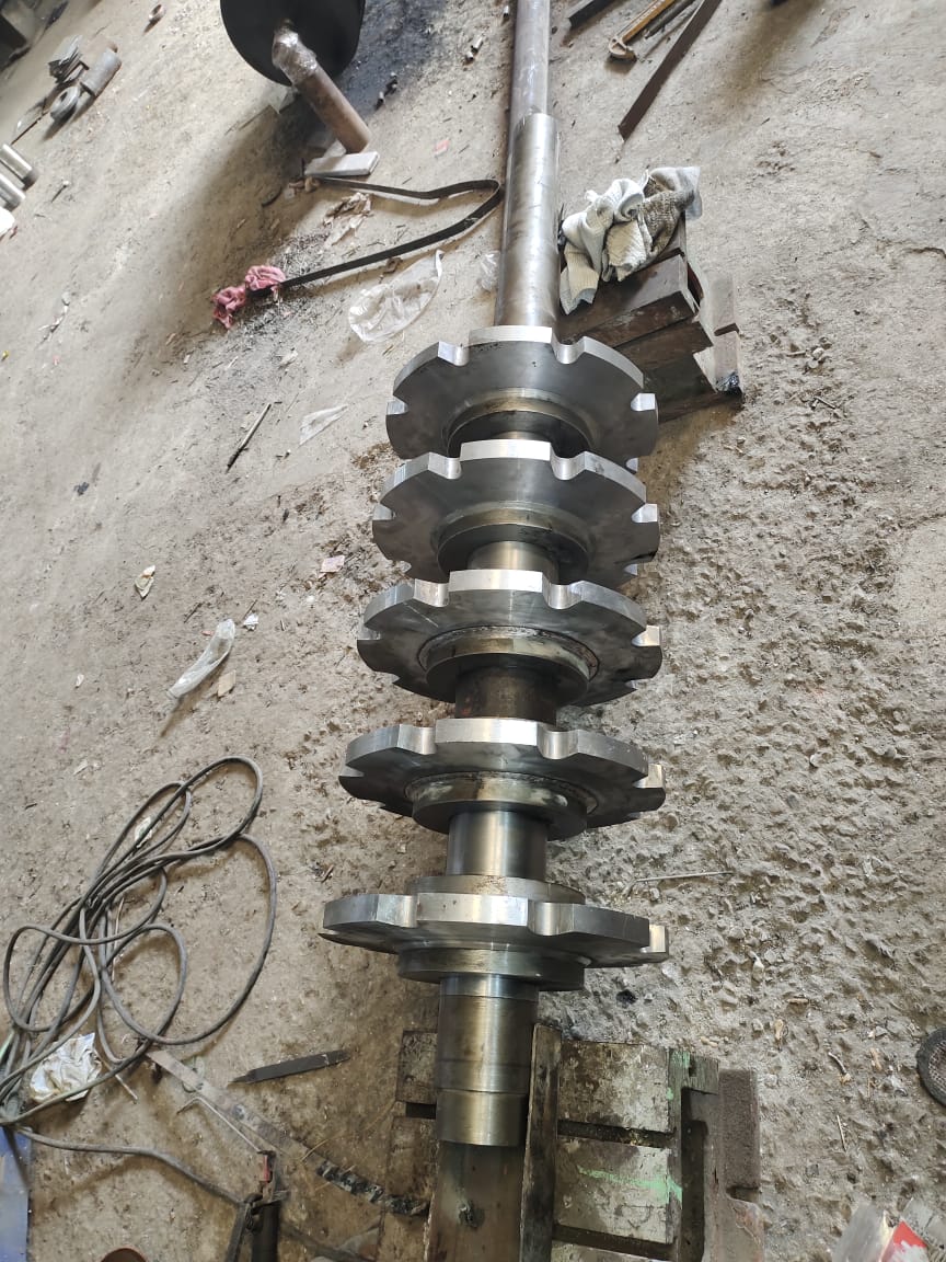 Industrial roller for material handling